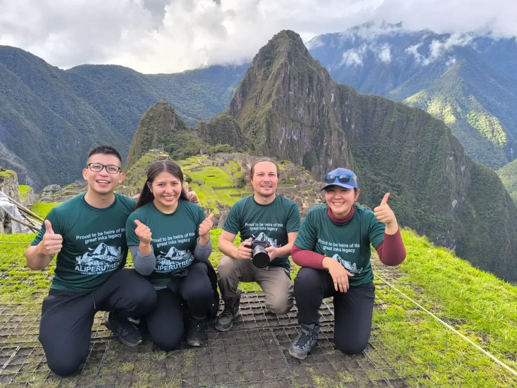 Sacred Valley and Machu Picchu Tour 2 Days